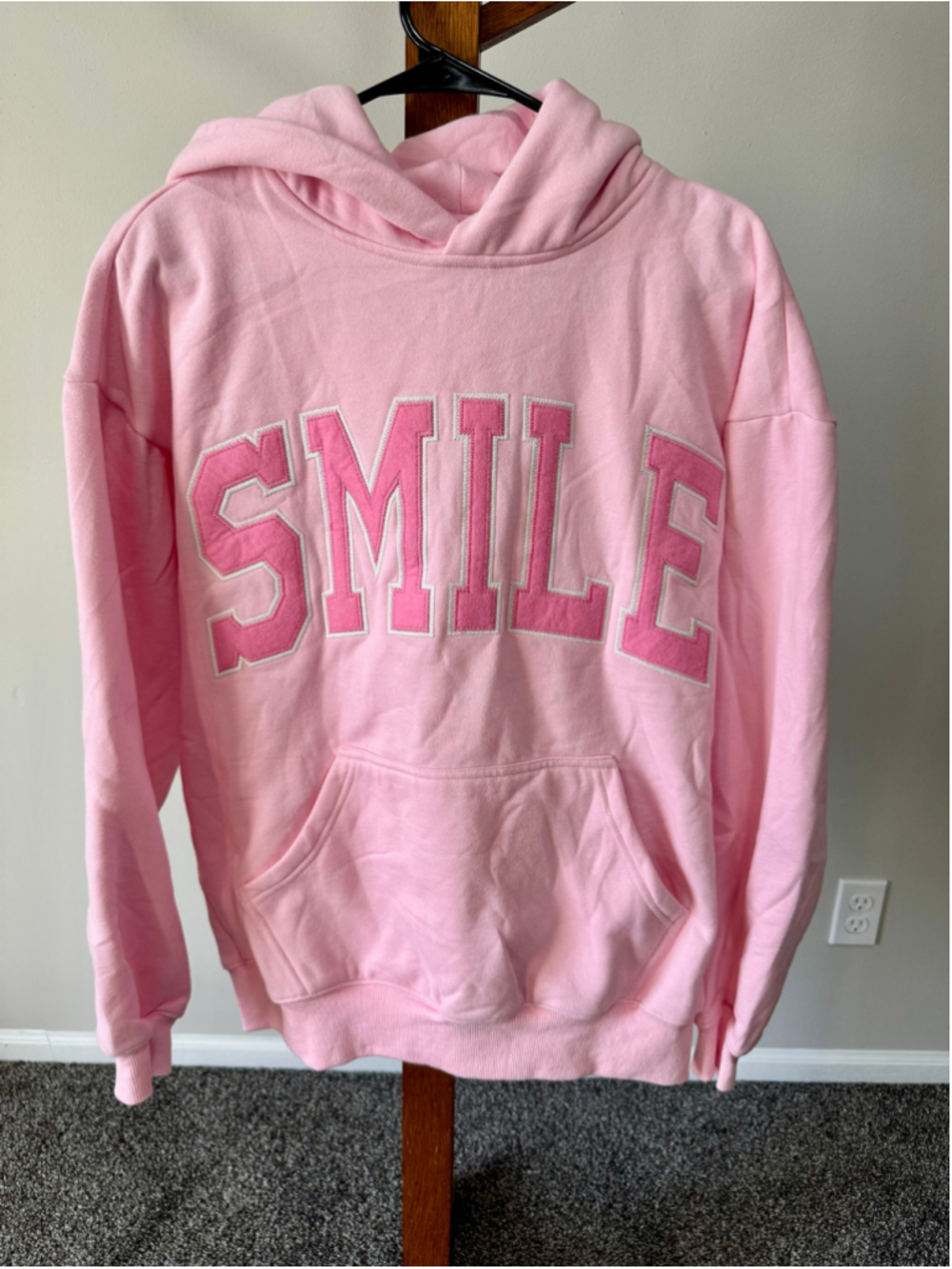 SMILE | EMBROIDERED MENTAL HEALTH MATTERS HOODIE LIGHT PINK MED NWOT